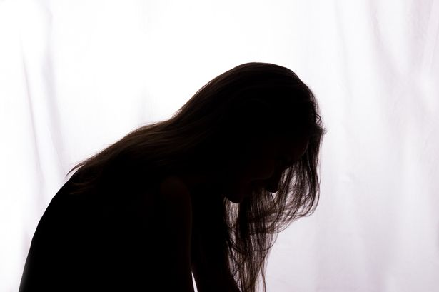 4_Silhouette-of-a-young-woman-with-problems.jpg